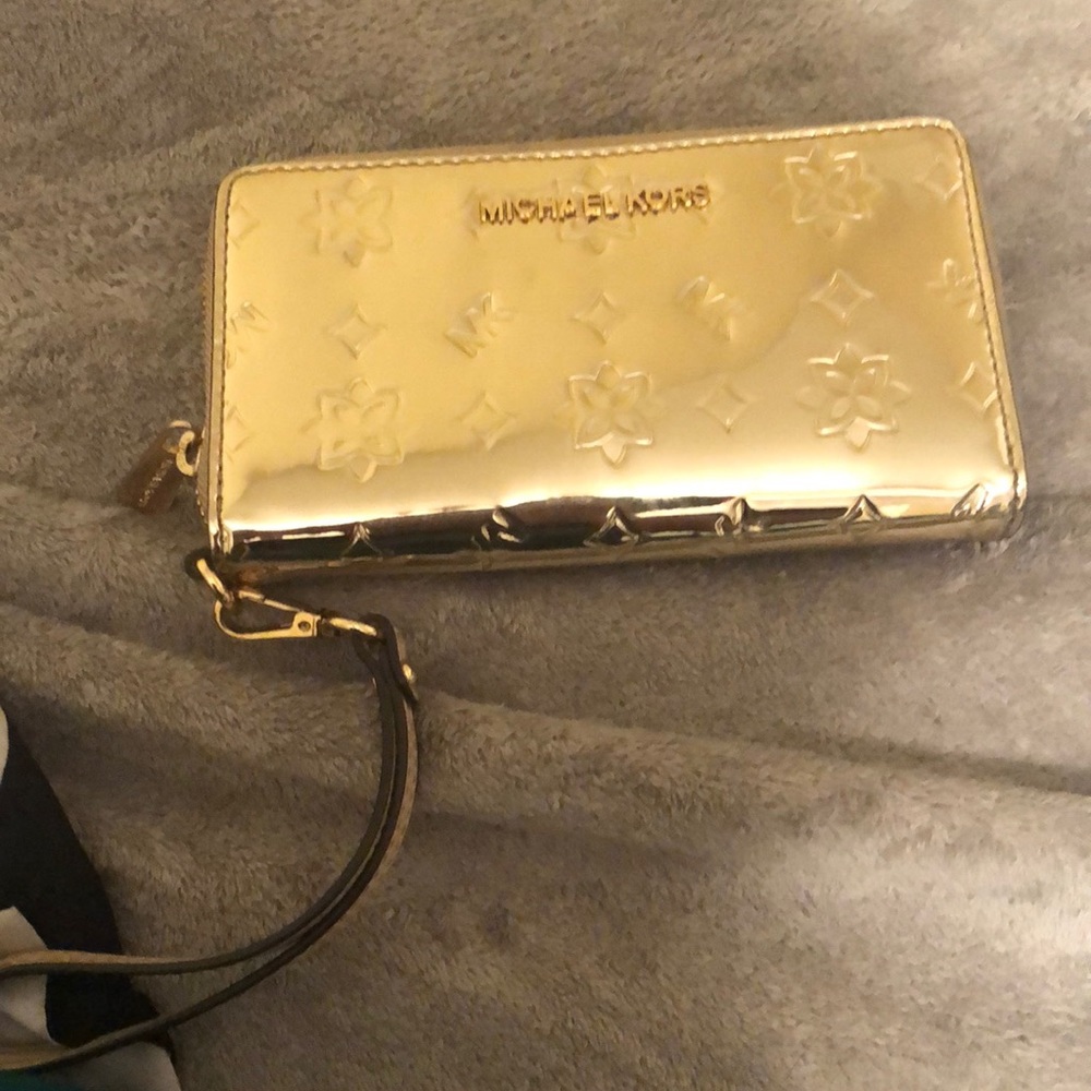Wristlet wallet